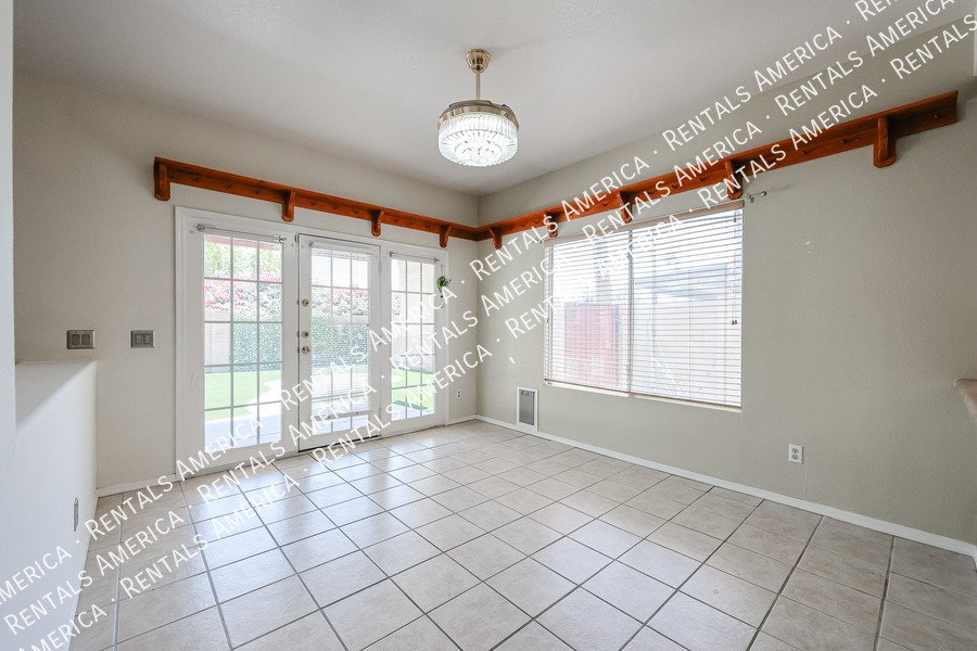 Beautiful & Spacious 4 Bdrm with an Extra Room & Pool in Garden Lakes! property image