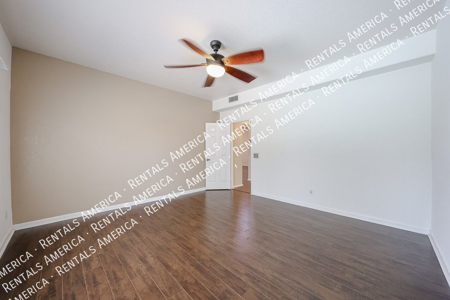 Beautiful & Spacious 4 Bdrm with an Extra Room & Pool in Garden Lakes! property image