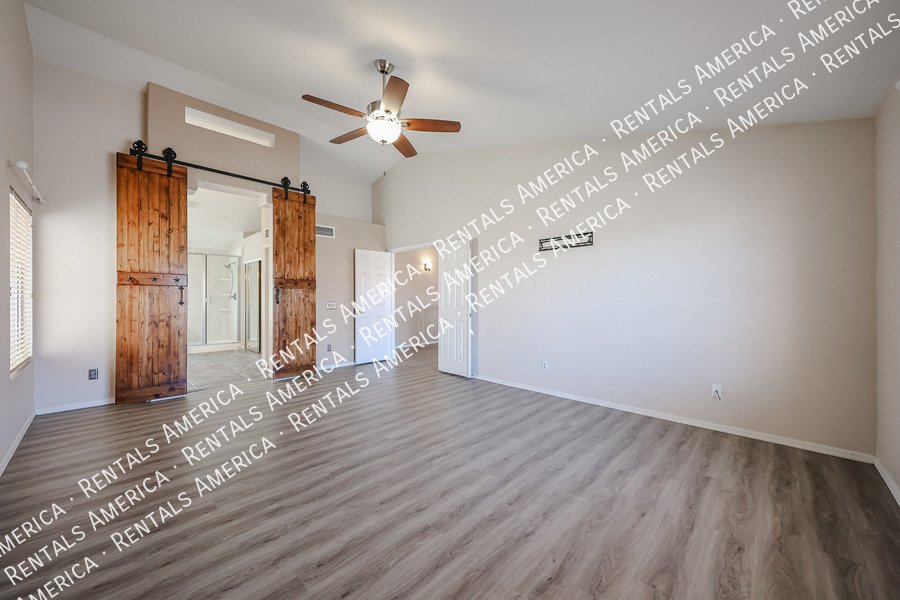 Beautiful & Spacious 4 Bdrm with an Extra Room & Pool in Garden Lakes! property image