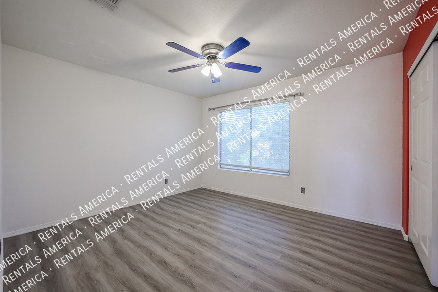 Beautiful & Spacious 4 Bdrm with an Extra Room & Pool in Garden Lakes! property image