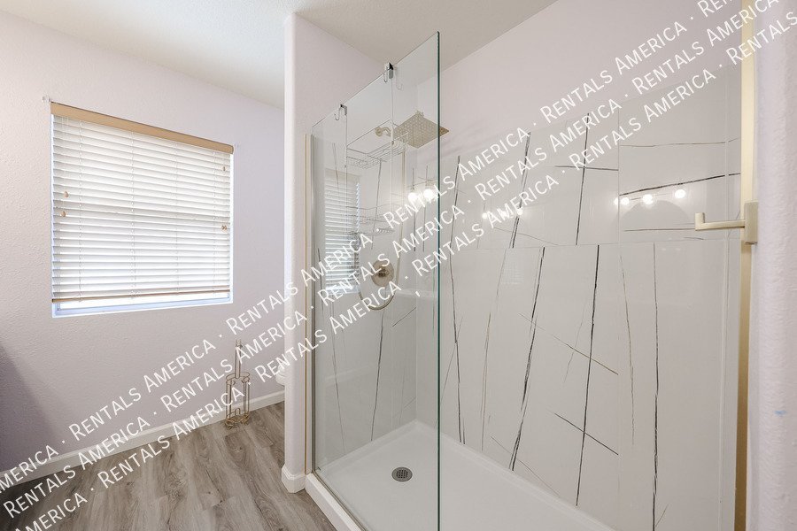 Beautiful & Spacious 4 Bdrm with an Extra Room & Pool in Garden Lakes! property image