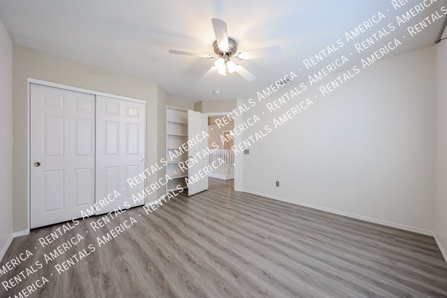 Beautiful & Spacious 4 Bdrm with an Extra Room & Pool in Garden Lakes! property image