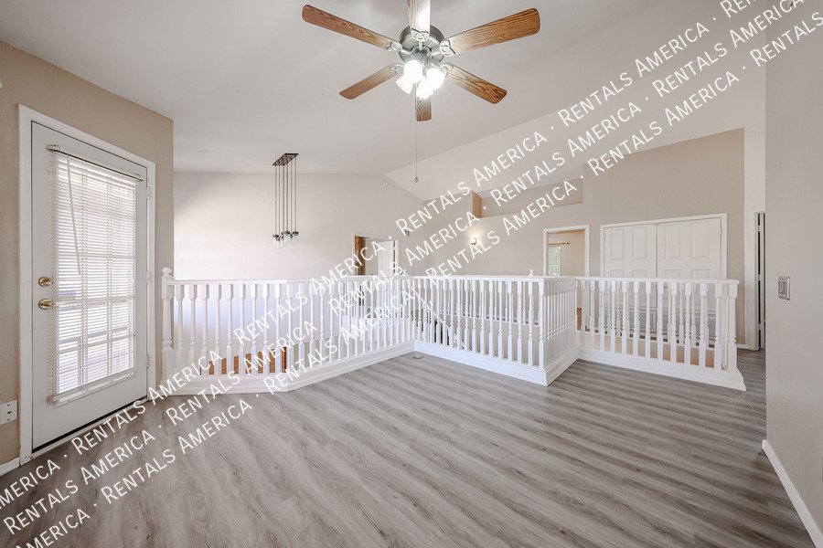 Beautiful & Spacious 4 Bdrm with an Extra Room & Pool in Garden Lakes! property image