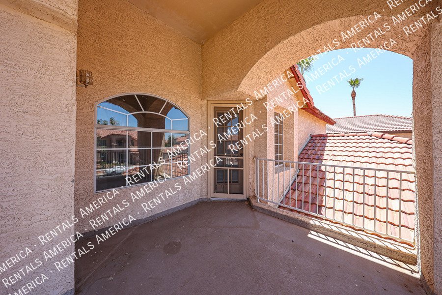 Beautiful & Spacious 4 Bdrm with an Extra Room & Pool in Garden Lakes! property image