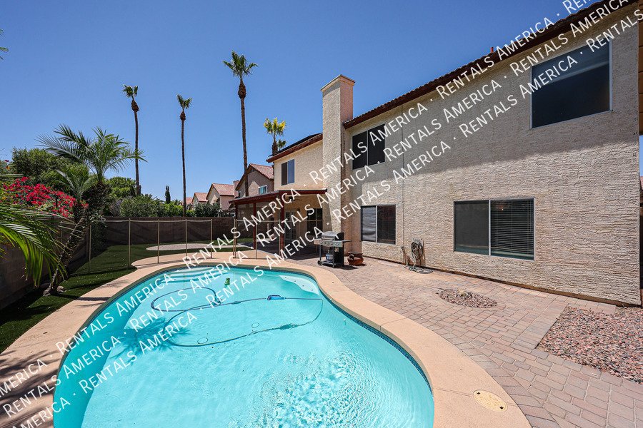 Beautiful & Spacious 4 Bdrm with an Extra Room & Pool in Garden Lakes! property image