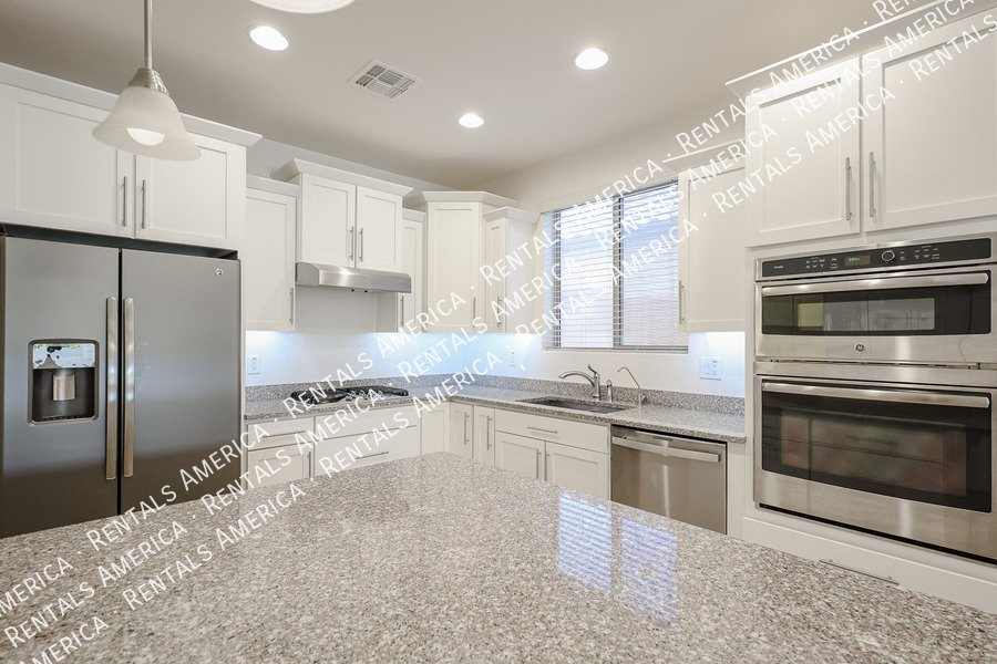 Beautiful 3BD 2BA with Den Home located in the Bridges East in Gilbert property image