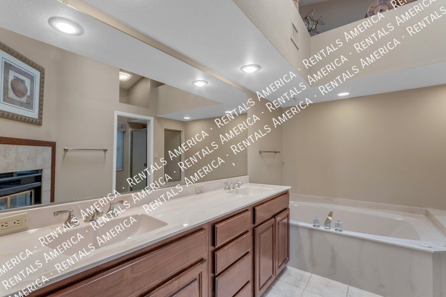 Available now Home in Arrowhead Lake Views and Pool! property image