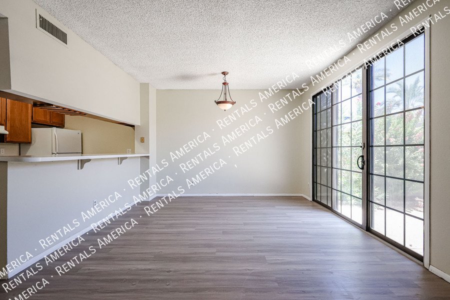 Great Location in Chandler ~ 3 BR 2.5 BA Townhome ~ Ready Now! property image