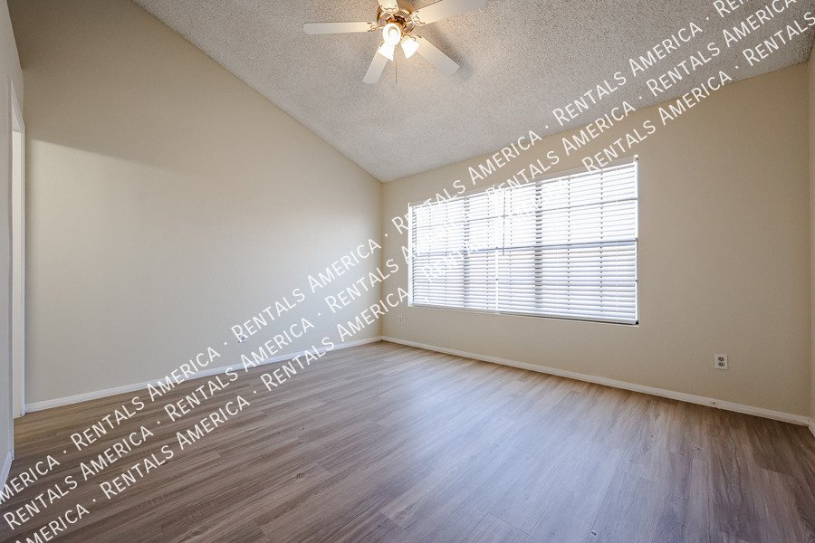 Great Location in Chandler ~ 3 BR 2.5 BA Townhome ~ Ready Now! property image
