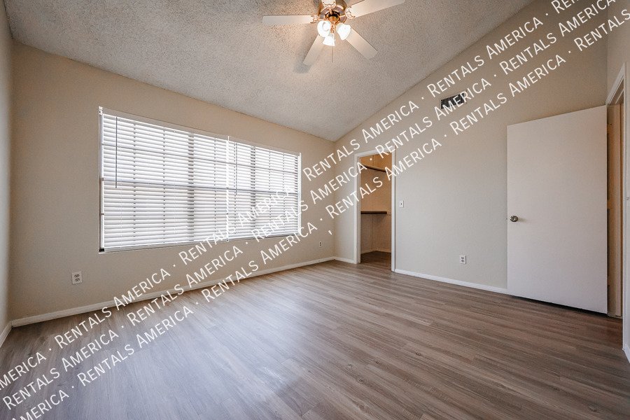 Great Location in Chandler ~ 3 BR 2.5 BA Townhome ~ Ready Now! property image