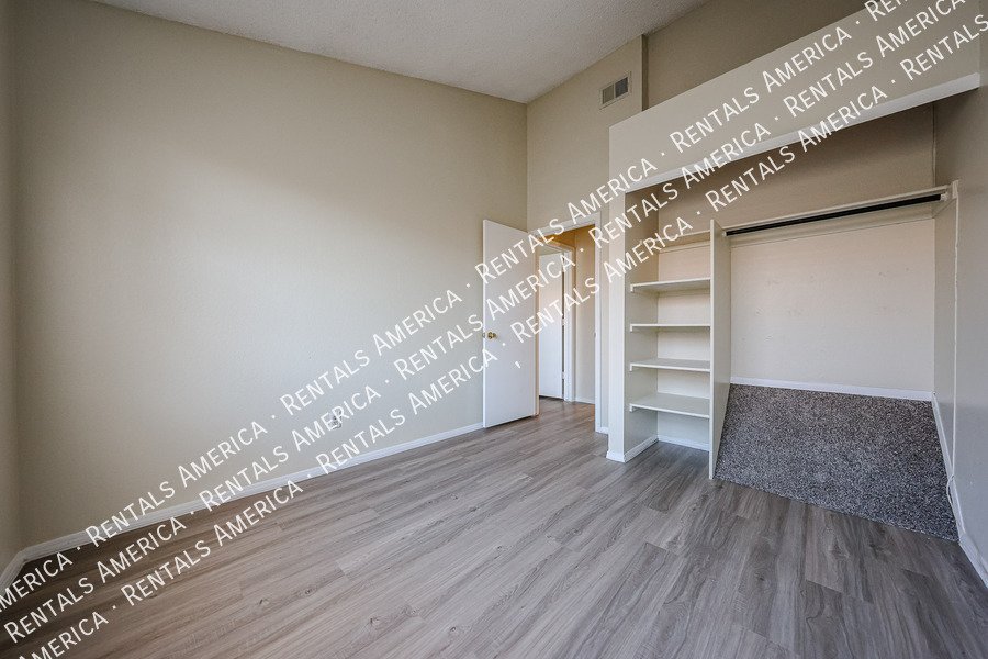 Great Location in Chandler ~ 3 BR 2.5 BA Townhome ~ Ready Now! property image