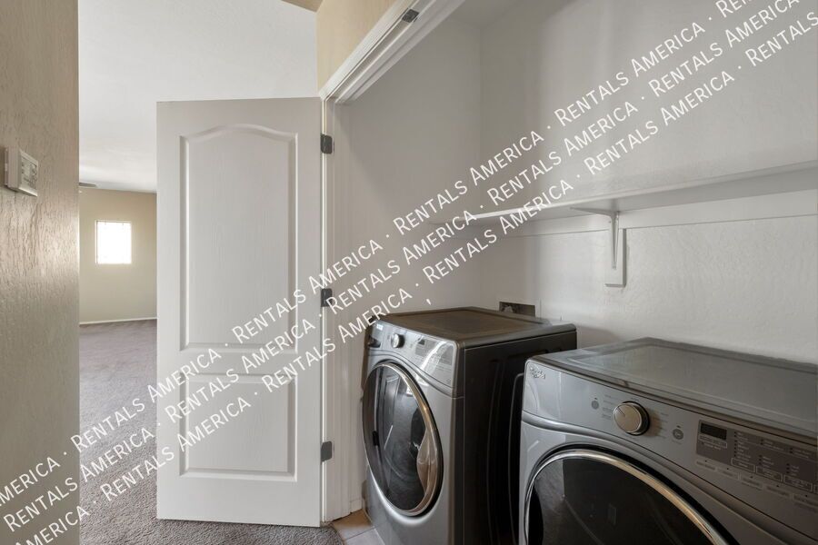 2 bed 2 bath Open floor plan-Section 8 available property image