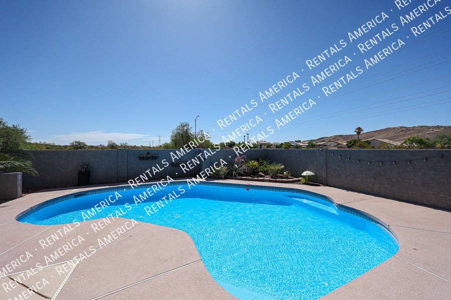 Amazing 4 Bedroom with Private Pool property image