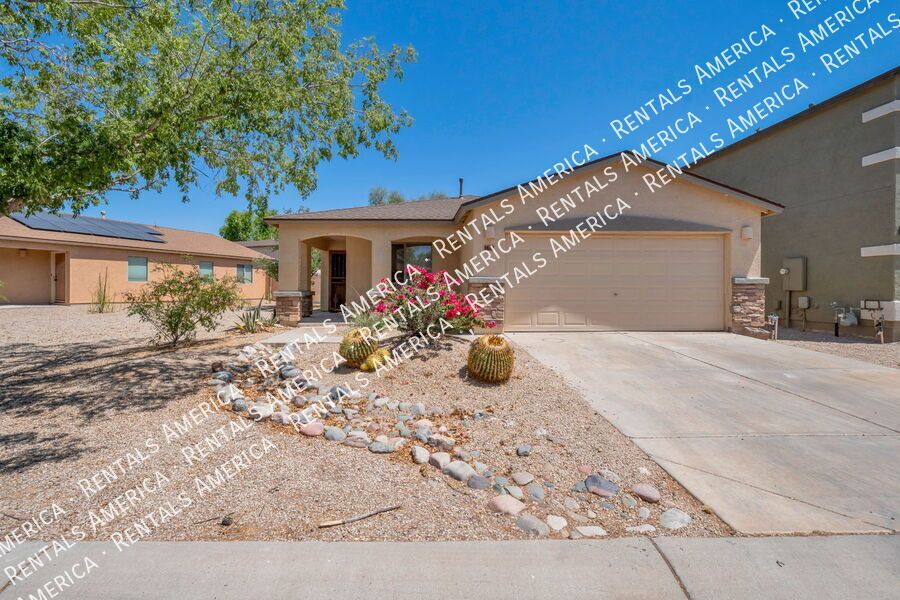 Beautifully Upgraded Open-Concept 3 Bdrm in San Tan Valley! property image