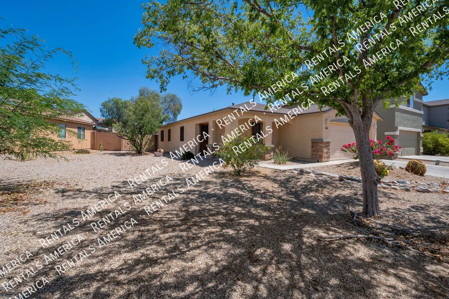 Beautifully Upgraded Open-Concept 3 Bdrm in San Tan Valley! property image
