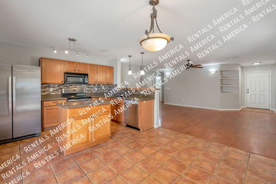 Beautifully Upgraded Open-Concept 3 Bdrm in San Tan Valley! property image