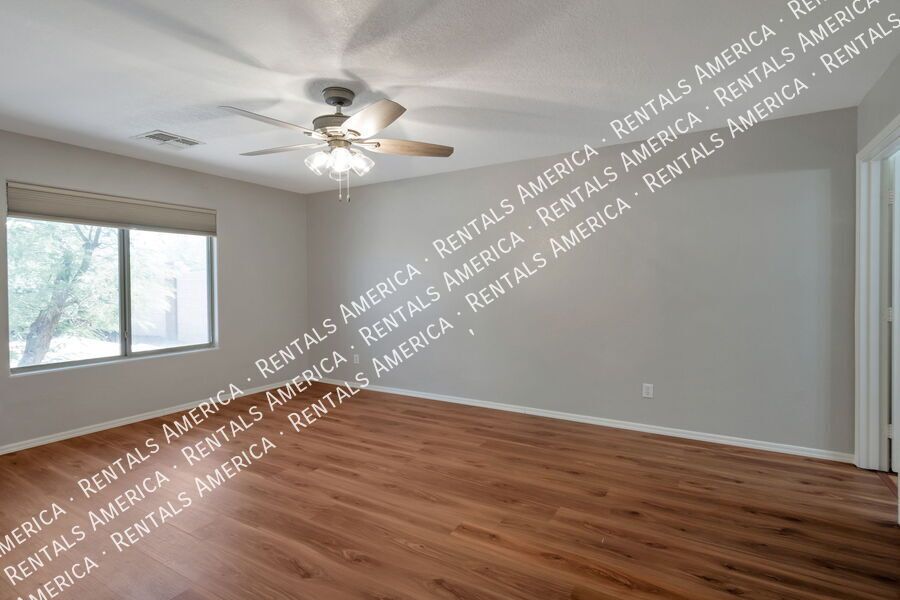 Beautifully Upgraded Open-Concept 3 Bdrm in San Tan Valley! property image