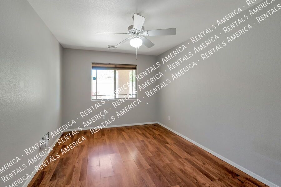 Beautifully Upgraded Open-Concept 3 Bdrm in San Tan Valley! property image
