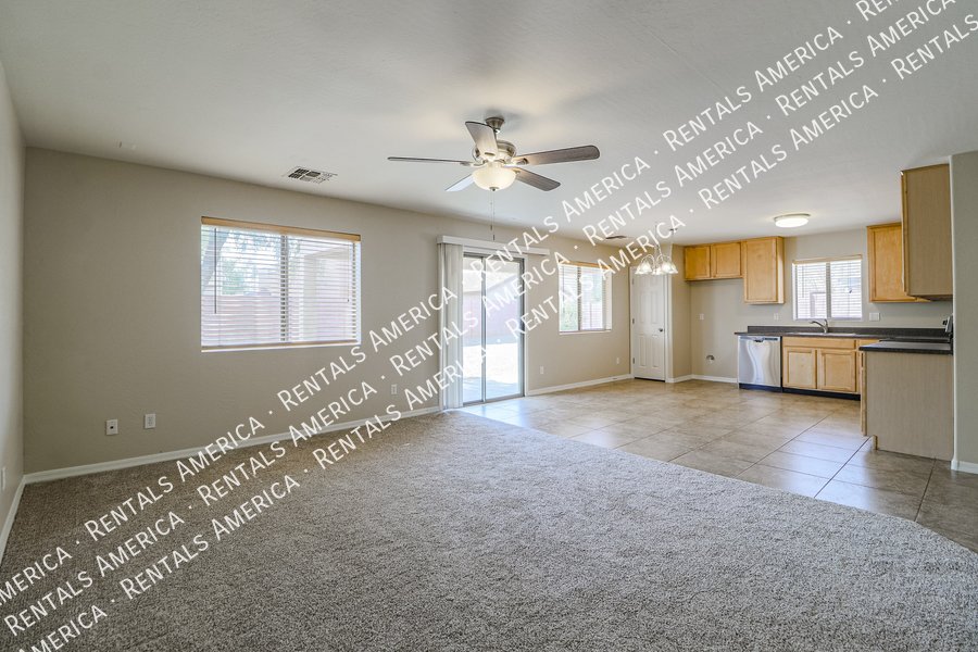 Wonderful 4-bedroom home with a loft located in San Tan Heights. property image