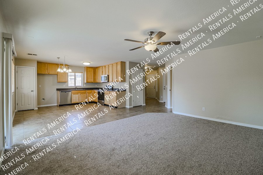 Wonderful 4-bedroom home with a loft located in San Tan Heights. property image