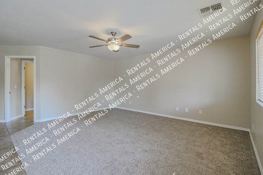 Wonderful 4-bedroom home with a loft located in San Tan Heights. property image