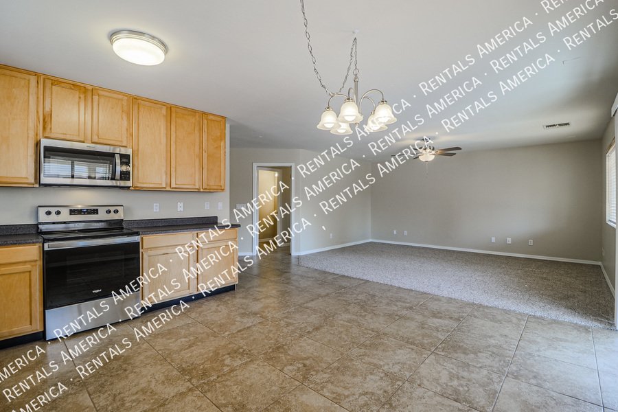 Wonderful 4-bedroom home with a loft located in San Tan Heights. property image