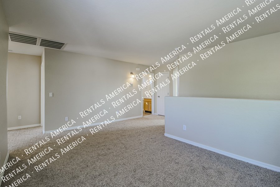 Wonderful 4-bedroom home with a loft located in San Tan Heights. property image