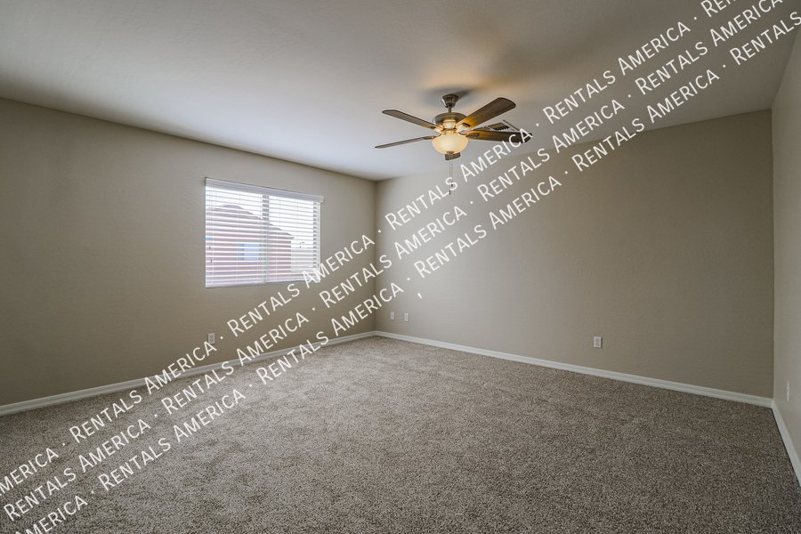 Wonderful 4-bedroom home with a loft located in San Tan Heights. property image
