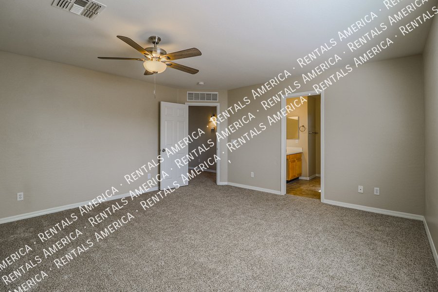 Wonderful 4-bedroom home with a loft located in San Tan Heights. property image