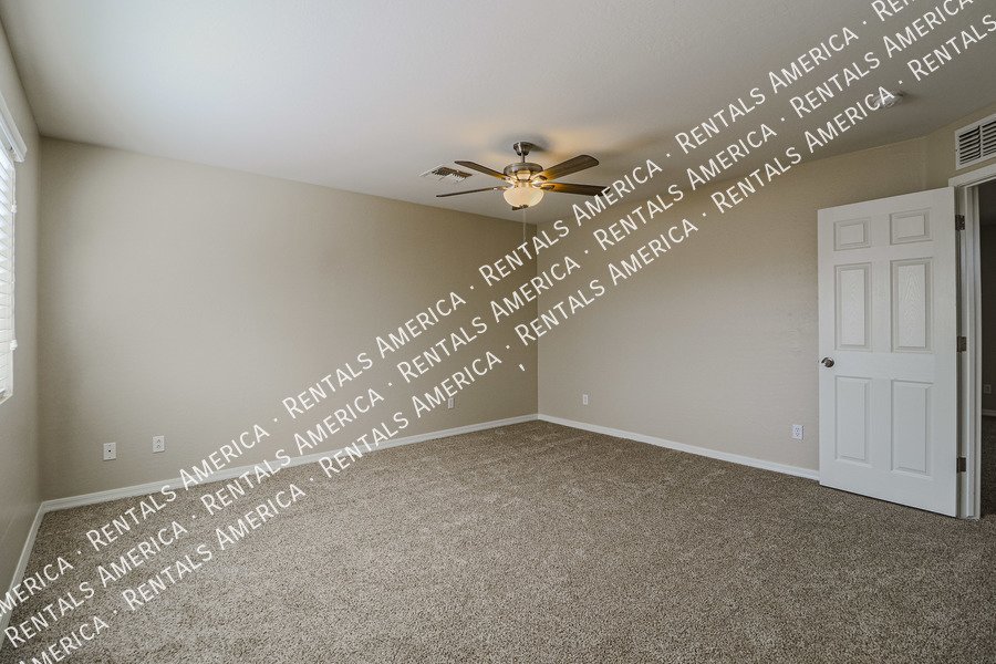 Wonderful 4-bedroom home with a loft located in San Tan Heights. property image