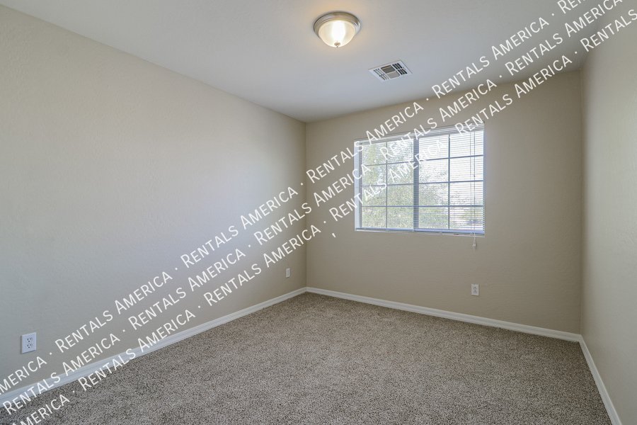 Wonderful 4-bedroom home with a loft located in San Tan Heights. property image