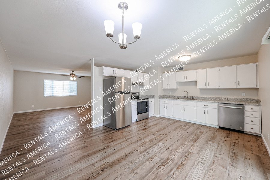 Charming 3 bedroom home in Glendale! property image