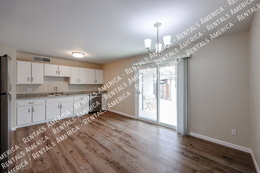 Charming 3 bedroom home in Glendale! property image