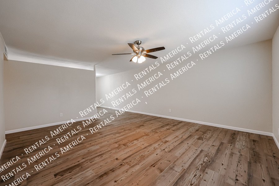Charming 3 bedroom home in Glendale! property image