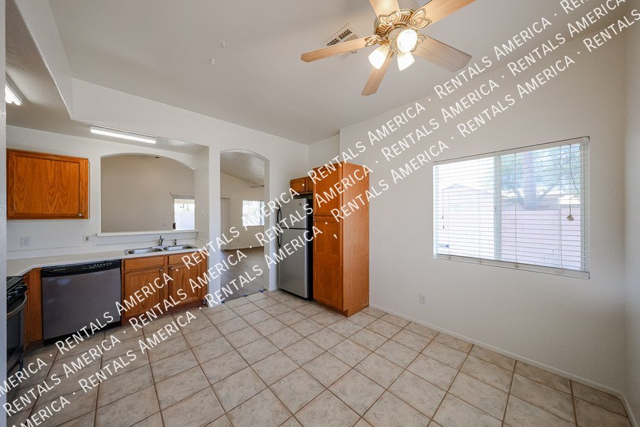 Lovely 3 BD, 2 BA Corner Lot Home in Wildflower Ranch in Goodyear! property image