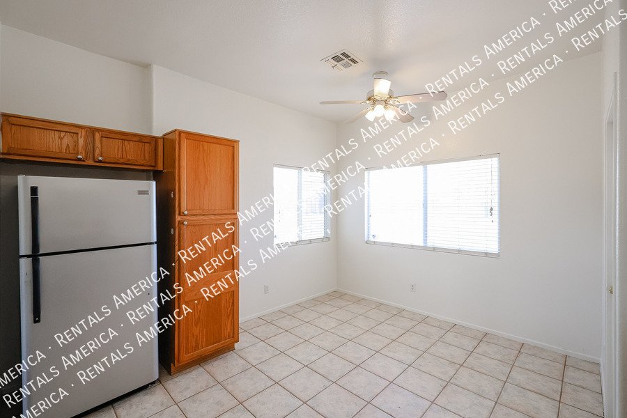 Lovely 3 BD, 2 BA Corner Lot Home in Wildflower Ranch in Goodyear! property image
