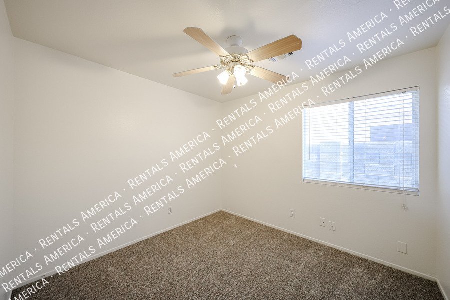 Lovely 3 BD, 2 BA Corner Lot Home in Wildflower Ranch in Goodyear! property image