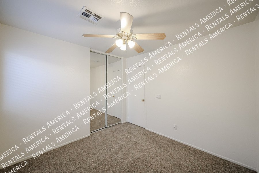 Lovely 3 BD, 2 BA Corner Lot Home in Wildflower Ranch in Goodyear! property image