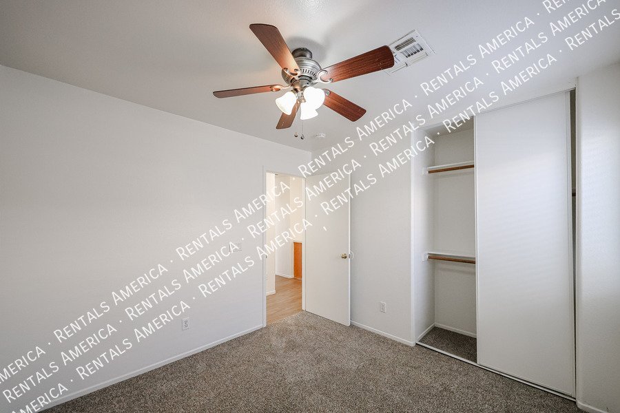 Lovely 3 BD, 2 BA Corner Lot Home in Wildflower Ranch in Goodyear! property image