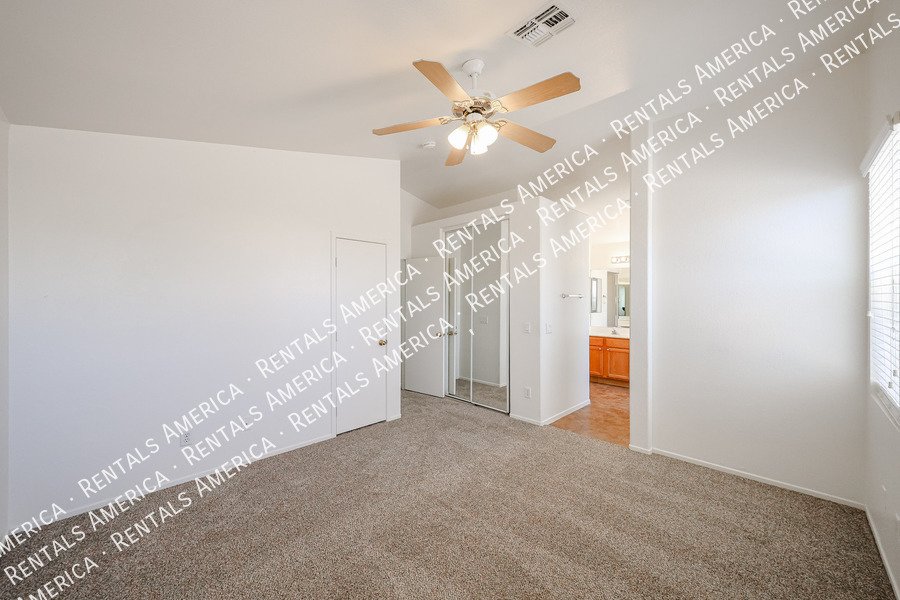 Lovely 3 BD, 2 BA Corner Lot Home in Wildflower Ranch in Goodyear! property image
