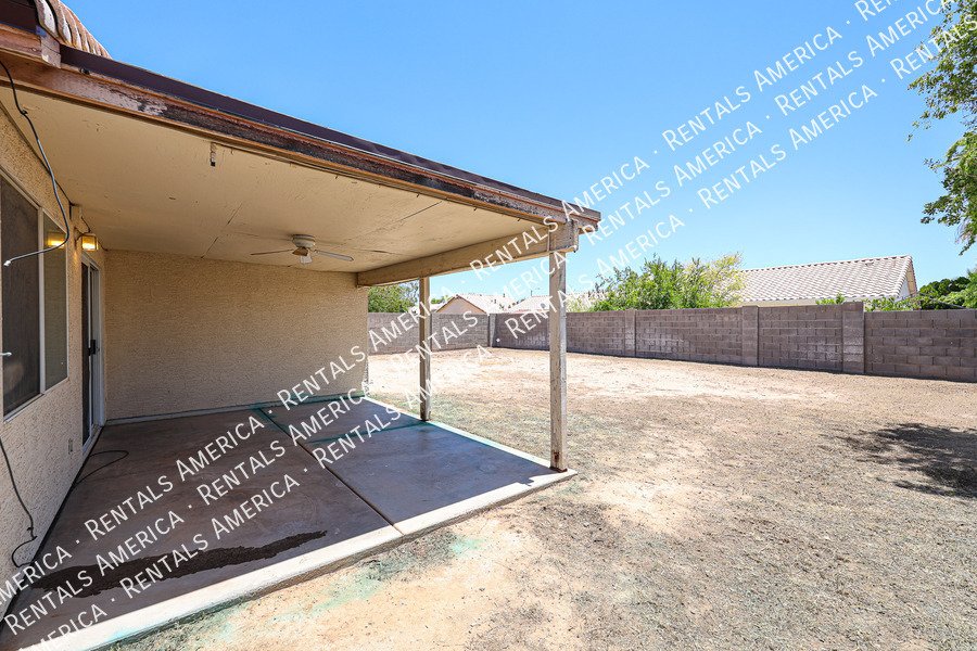 Lovely 3 BD, 2 BA Corner Lot Home in Wildflower Ranch in Goodyear! property image