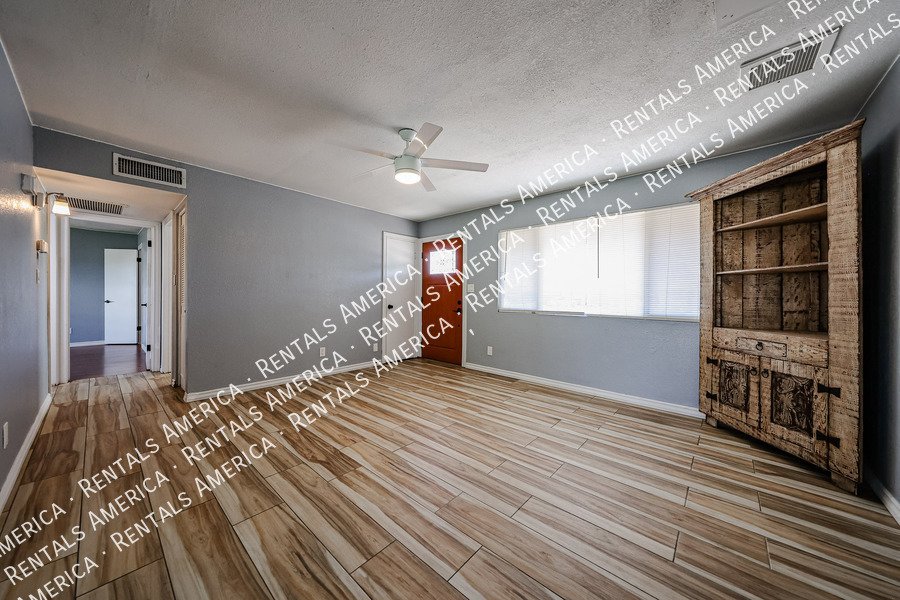 Cute and Cozy 2bedroom on Large Backyard!! Coming Soon!! property image