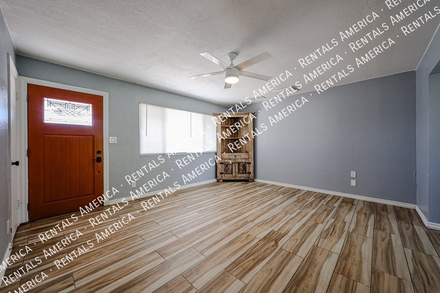 Cute and Cozy 2bedroom on Large Backyard!! Coming Soon!! property image
