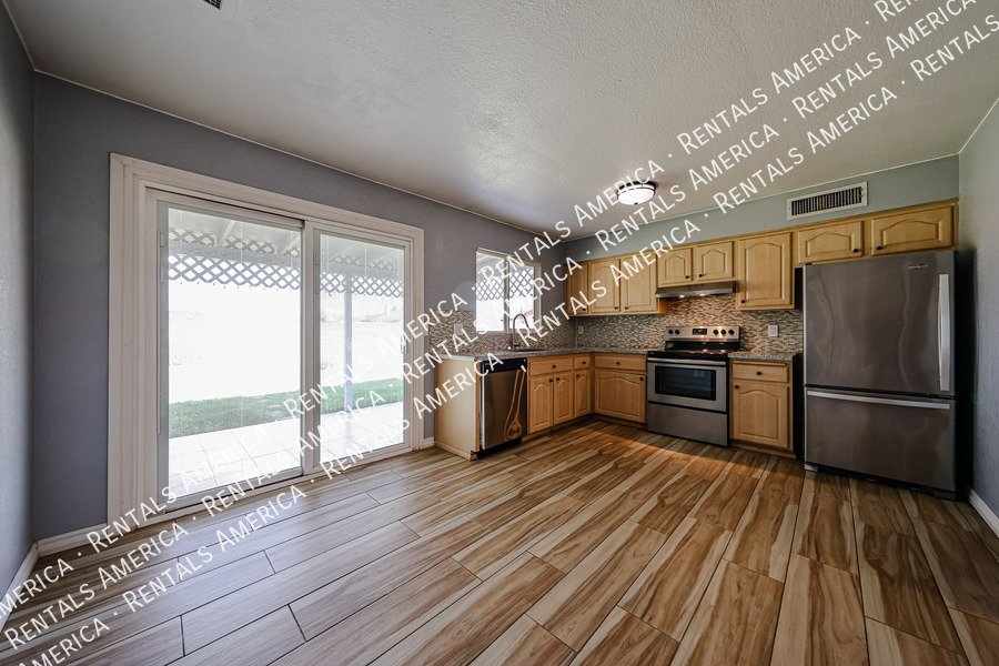 Cute and Cozy 2bedroom on Large Backyard!! Coming Soon!! property image