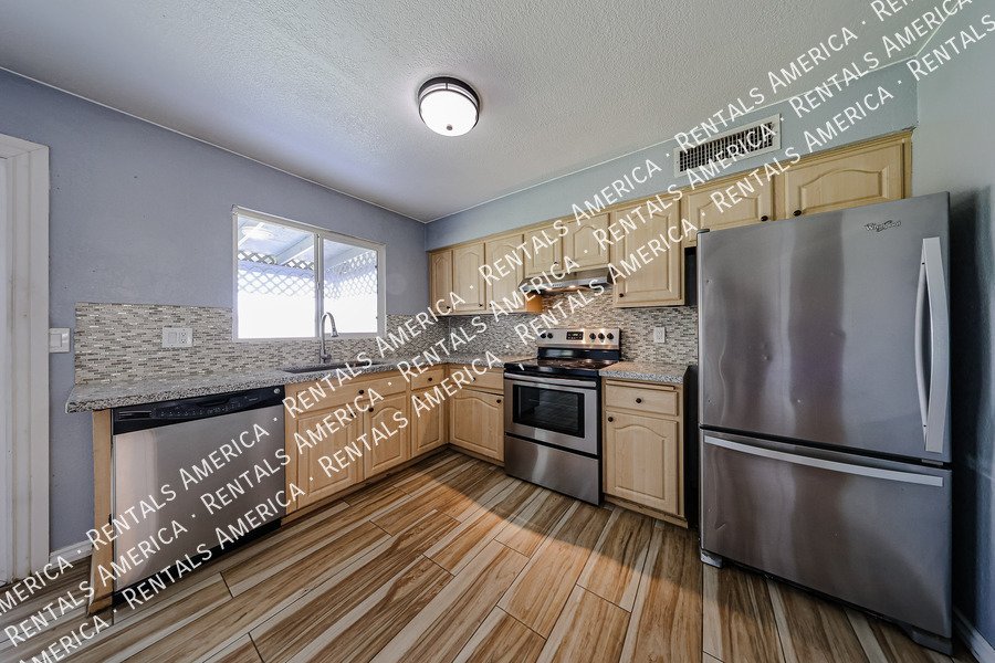 Cute and Cozy 2bedroom on Large Backyard!! Coming Soon!! property image