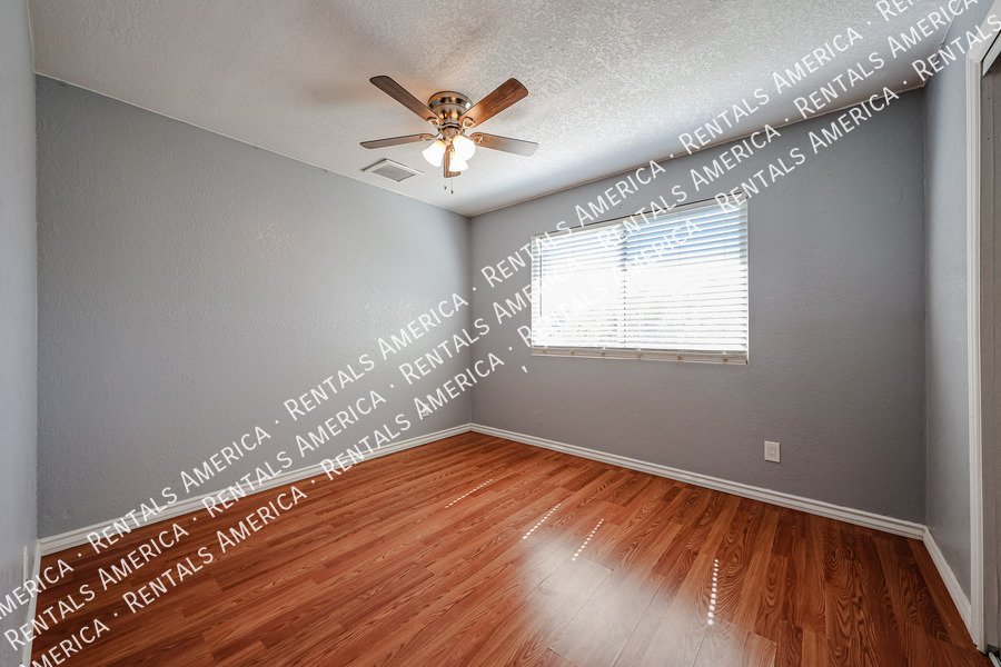 Cute and Cozy 2bedroom on Large Backyard!! Coming Soon!! property image