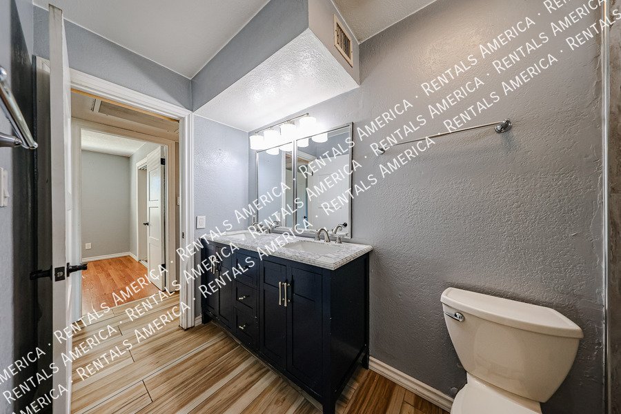 Cute and Cozy 2bedroom on Large Backyard!! Coming Soon!! property image