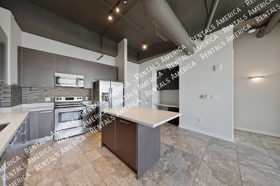 Beautiful 1 Bedroom in the Heart of Downtown Phoenix! property image