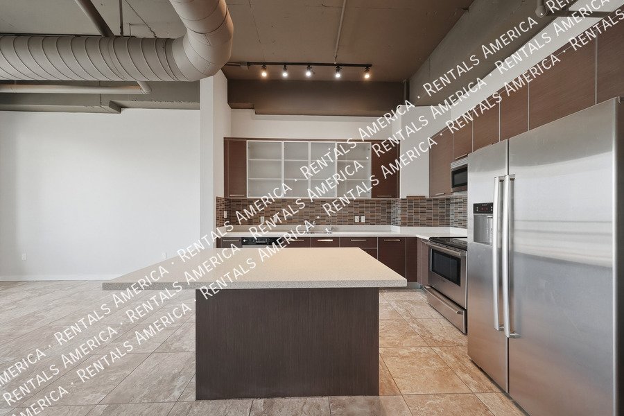 Beautiful 1 Bedroom in the Heart of Downtown Phoenix! property image