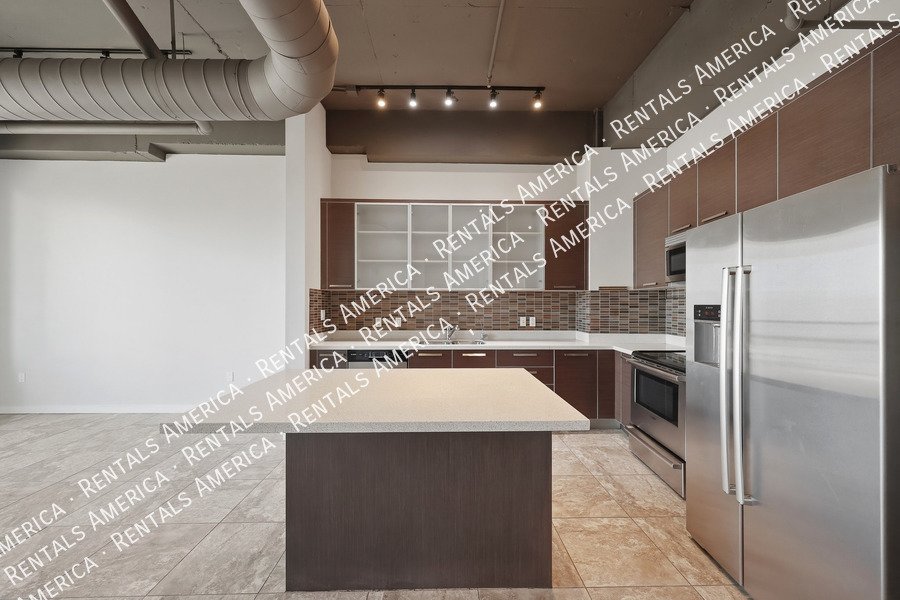 Beautiful 1 Bedroom in the Heart of Downtown Phoenix! property image